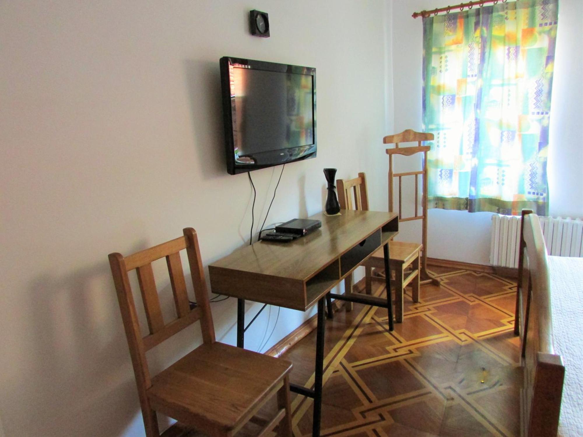 Home With The Veranda Veliko Tŭrnovo Exterior foto